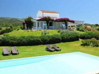 Villa Enga: with pool, in front of the sea and in the middle of wineyards - Badesi - 0
