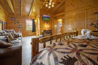 Authentic Cabin, View, 5 King Bed, Theater, Sleeps 17, Hot Tub - 2