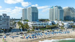 Luxury Corner 1 BR W Residence with Fantastic Intercoastal Views, Pool & Hot tub - Fort Lauderdale - 0