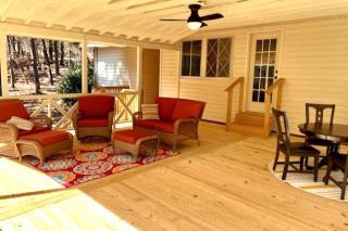 Lakeside Livin' in Fairfield Bay - 8