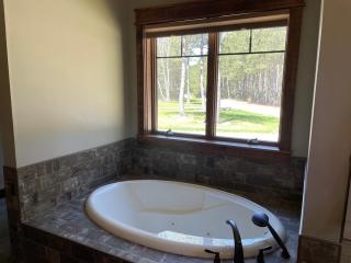 Woodsy and Private- Dream House on a 7 Acre Pond - Kingsley - 5