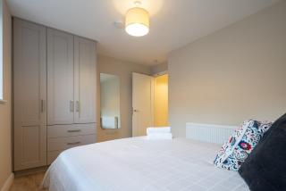 2nd Floor Stylish 2-Bed Apartment - 6