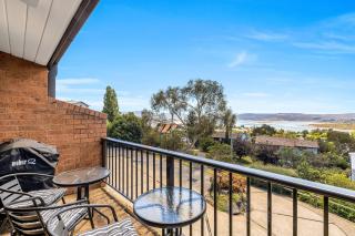 Snowbird 1 - Charming 2BR Townhouse l Lake Views l Air-Con l Off-Street Parking - Cataratas de Vitória - 9