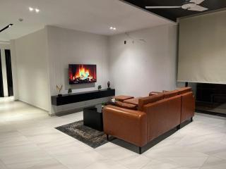 Urban Retreat 3BHK in Central Gulberg - Lahore - 0