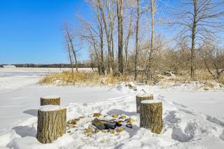 Log Home with Deck and Sunset Views 19 Mi to Oconto! - 9