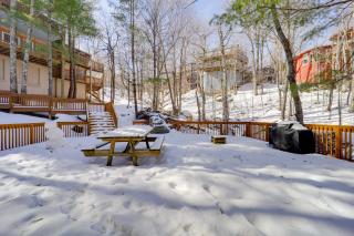 Less Than 1 Mi to Beech Mountain Resort Comfy Condo - Beech Mountain - 8