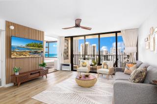 Waikiki Banyan Fabulous Ocean View Condo with Free Parking - Honolulu - 0
