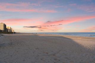 Beach Nest 3 Stylish Condo 2Min Walk to Beach - Myrtle Beach - 9