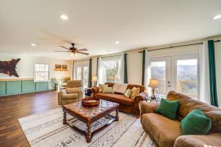 Scenic Mtn Views and Fire Pit Modern Lenoir Retreat - Hogetown - 7