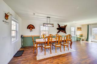 Scenic Mtn Views and Fire Pit Modern Lenoir Retreat - Hogetown - 1