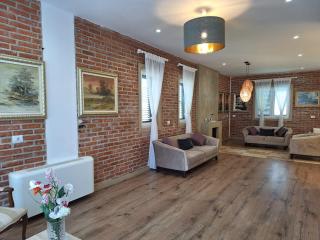 Twin Houses Residence - 4