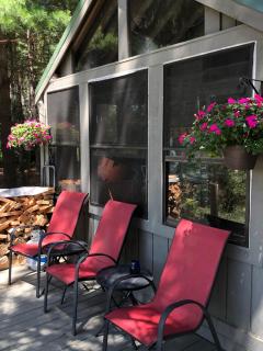 Woodsy and Private- Rustic Cabin - Kingsley - 8