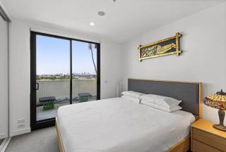 Bright City-View Retreat in the Heart of Preston - Melbourne - 9