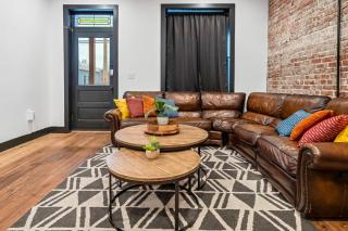 Unique Black Home in the Heart of Shelby Park - Louisville - 4