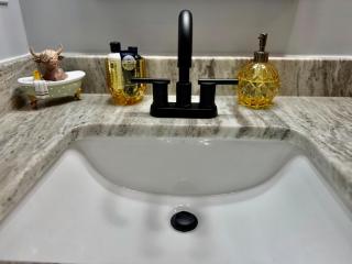 HubCityHaven 2 New, 3BR 2BA - Moore - 4