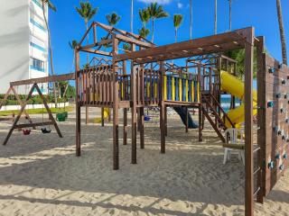 Luxe Beachfront Retreat with Pool, Gym & Private Beach - 9