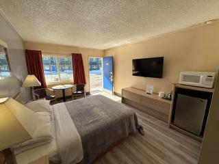 Pine Needles Inn - Mount Shasta - 2