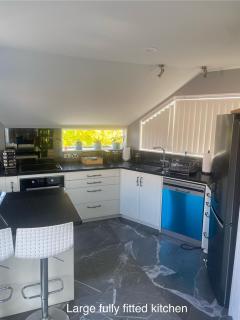 Modern apartment & harbour views - Auckland - 3