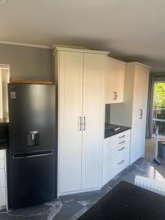 Modern apartment & harbour views - 2