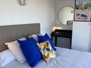 Appartement lumineux à Moulins avec terrasse et proche centre - FR-1-489-413 - Moulins - 4