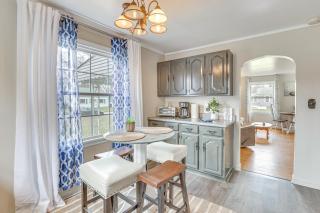 5 Mi to Dtwn and YSU Pet-Friendly Youngstown Home - Youngstown - 9