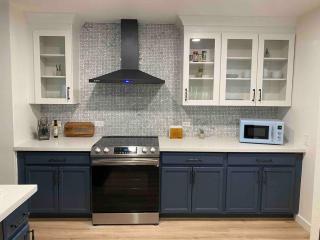 Spacious house with backyard - close to everything - 5