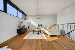 Central Two-Story Brunswick Townhome with parking - Melbourne - 9