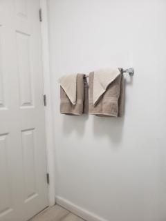 Basement Retreat BY THE AIRPORT - 3