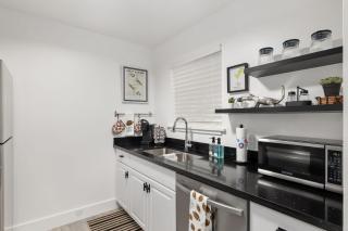 Cozy UF Condo - Near Shands UF VA on Archer Road ! - Gainesville - 2