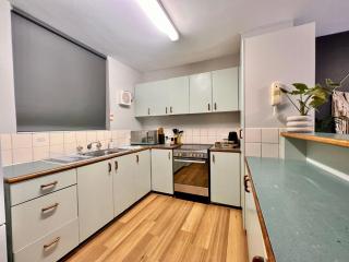 Stylish Corporate Pad - South Hedland - 9