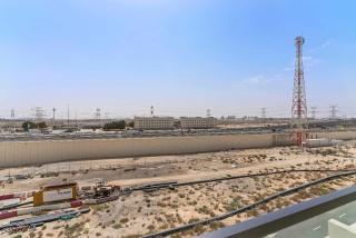 Modern Studio in Al Furjan with pool and gym - 1