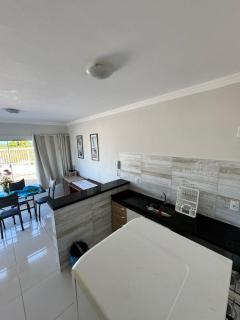 Apto completo a 5 minutos praia Taperapuan, com ar condicionado, piscina e churrasqueira - 3