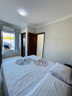 Apto completo a 5 minutos praia Taperapuan, com ar condicionado, piscina e churrasqueira - Porto Seguro - 1