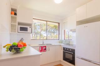 Amanda Court 14, 1-5 Weatherly Close - 250 metres from Shoal Bay Beach - Nelson Bay - 8