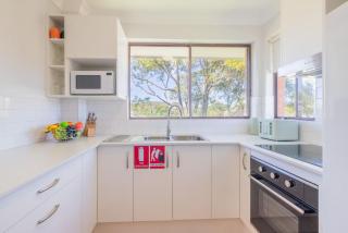 Amanda Court 14, 1-5 Weatherly Close - 250 metres from Shoal Bay Beach - Nelson Bay - 7