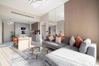 Modern 1-Bedroom Apartment with Luxurious Amenities in JVC - 8