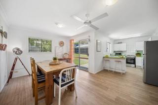 Tides & Tails Abode - Coolum Beach Pet Friendly Home - Coolum Beach - 9