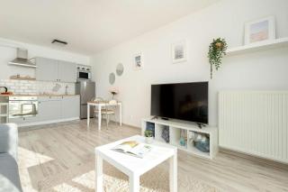 Spacious Apartment with Balcony in Gdańsk by Rent like home - 2
