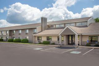 AmericInn by Wyndham Hayward - Hayward - 0