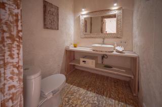 Tiara Poolside Family Bungalow at Sumba Paradise Beach Resort - - 5