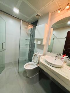 Cozy 2 bedrooms apartment To Ngoc Van - Hanoi - 2