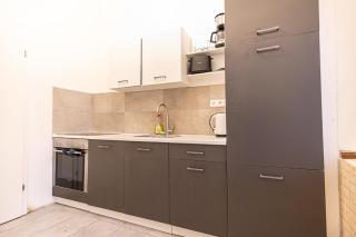 Cozy 3BR Apt for Up to 8P, 5Min to Kongresspark - 5