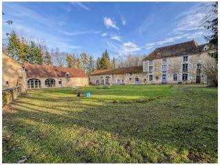 Manoir avec piscine intérieure chauffée - Saint-ouen-de-la-Cour - 0