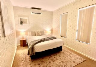 Stylish 3 Bedroom Apartment - South Hedland - 3