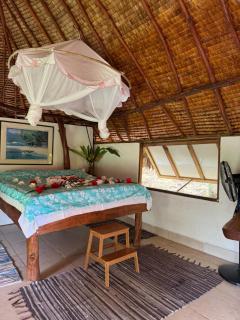Fare Hau Lodge - - 1