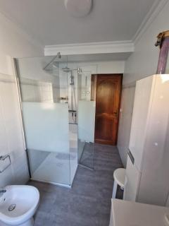 Appartement au premier étage dans maison de charme avec grand jardin au RDC - 4