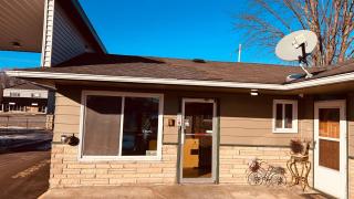 Currys Motel by OYO Saginaw MI - 2