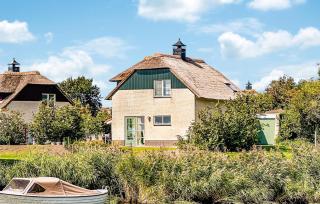 Pet Friendly Home In Makkum With Sauna - Makkum - 9