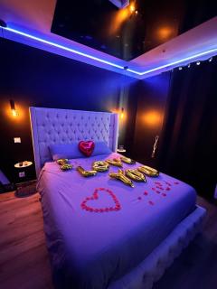 Exclusive Room BLOIS - Love Room - Saint-Gervais-la-Forêt - 9