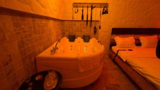 Red Room - Bucharest - 7